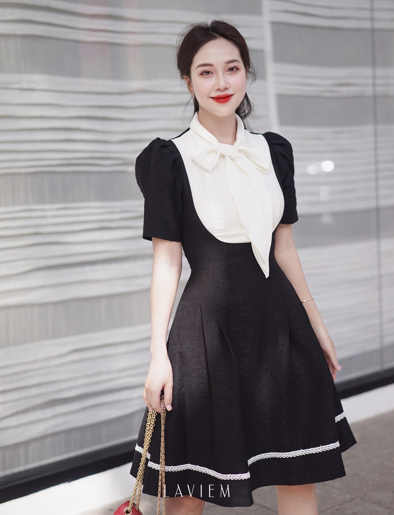 Đầm xoè nơ cổ v27