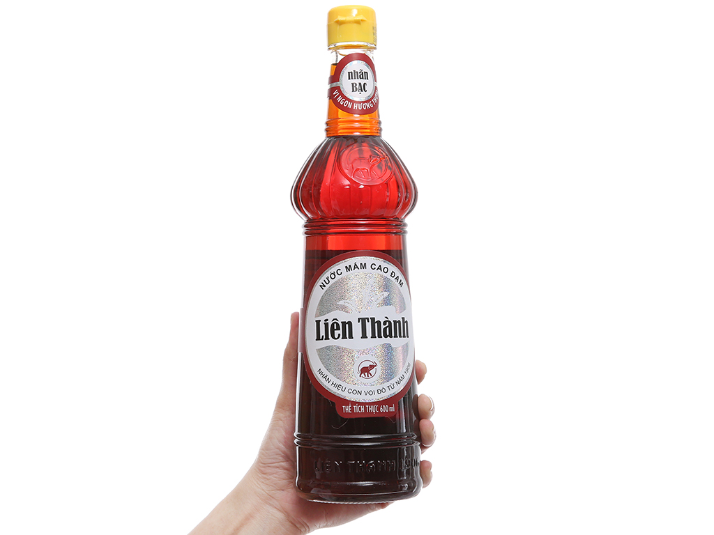 Nước mắm cao đạm Liên Thành nhãn bạc chai 600ml