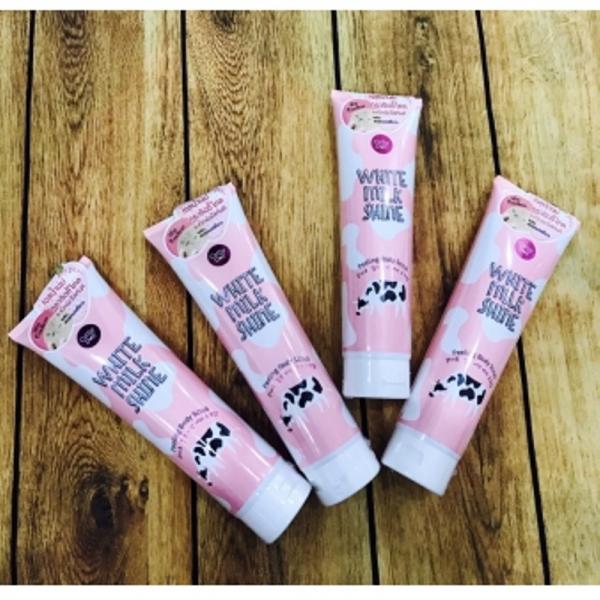 Tẩy Tế Bào Chết Sữa Bò Cathy Doll White Milk Shine Peeling Body Scrub 320ml