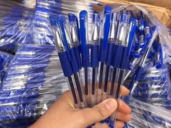 Sét bút bi mực nước 10 chiếc