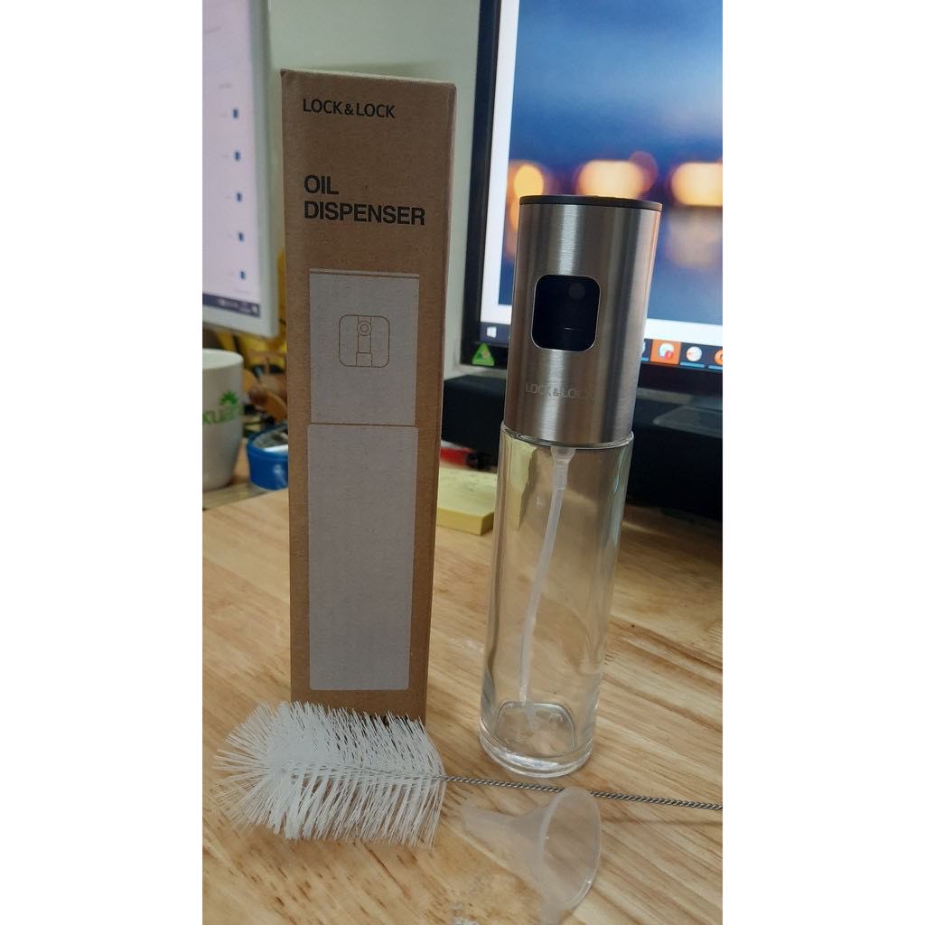 Bình xịt dầu ăn Lock&Lock 100ml kèm phểu và cọ rửa - CKO109