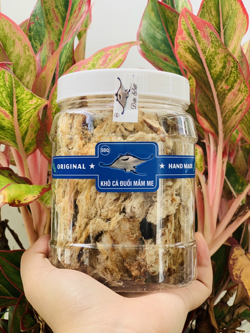 Khô cá đuối mắm me hộp 350g kèm mắm me