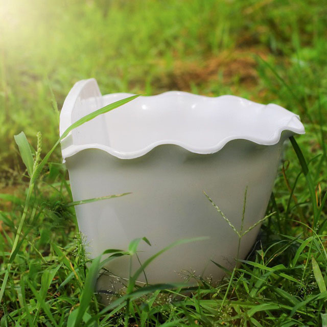 Chậu Ốp Tường Bèo , Hàng Rào, Bán Nguyệt, Màu Trắng, Nhựa Tốt, Bóng Đẹp (23*17*16H)