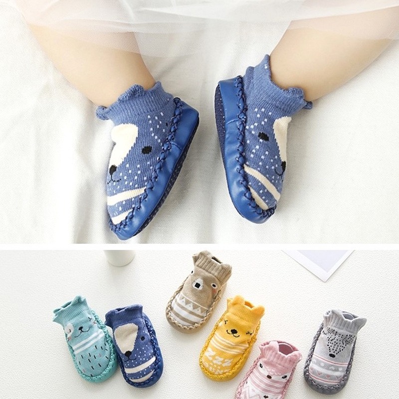 Giày vớ đế da chống trượt cho bé có 4 size 11cm đến 14cm