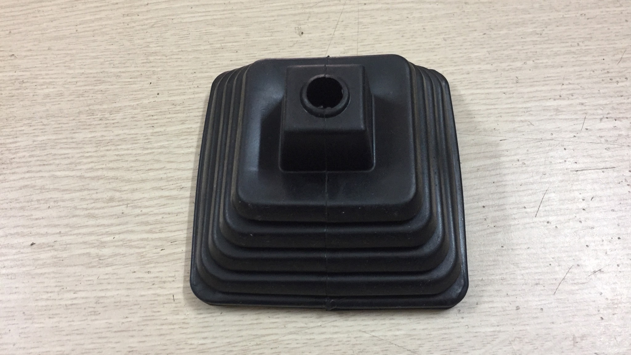 Cao su chụp bụi cần số Suzuki Carry & 5 tạ & Damas