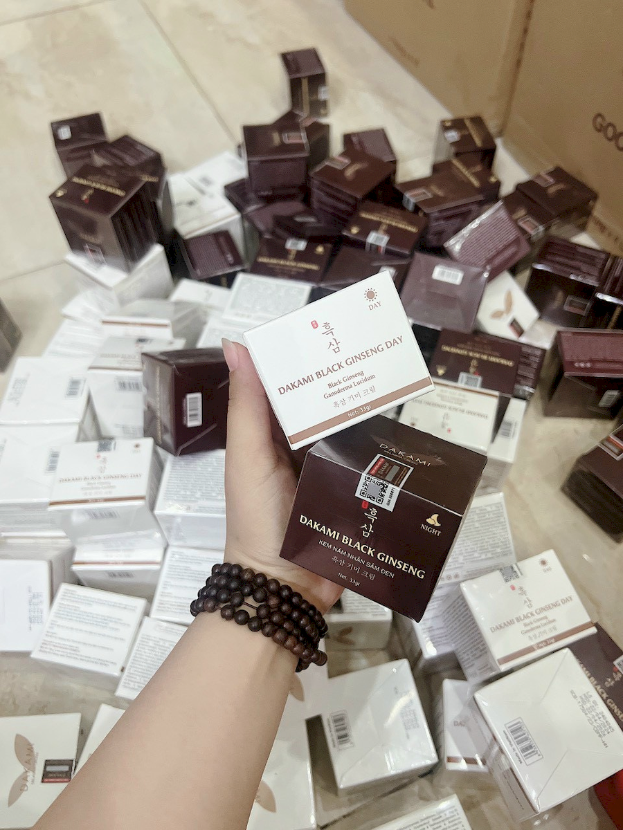Combo ngày và đêm Kem sâm đen Dakami Black Ginseng - Kem nám hỗ trợ làm mờ thâm nám, tàn nhang, dưỡng da trắng hộp 33G
