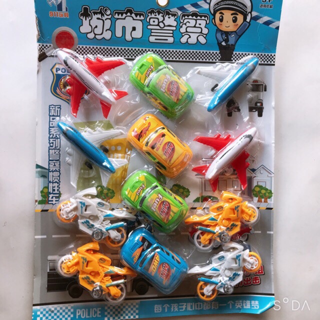 Vỉ đồ chơi ô tô, máy bay