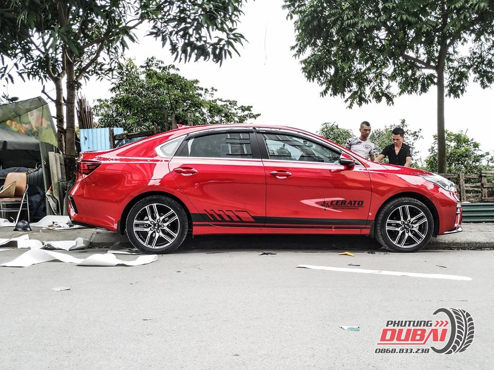 Tem dán sườn xe cerato