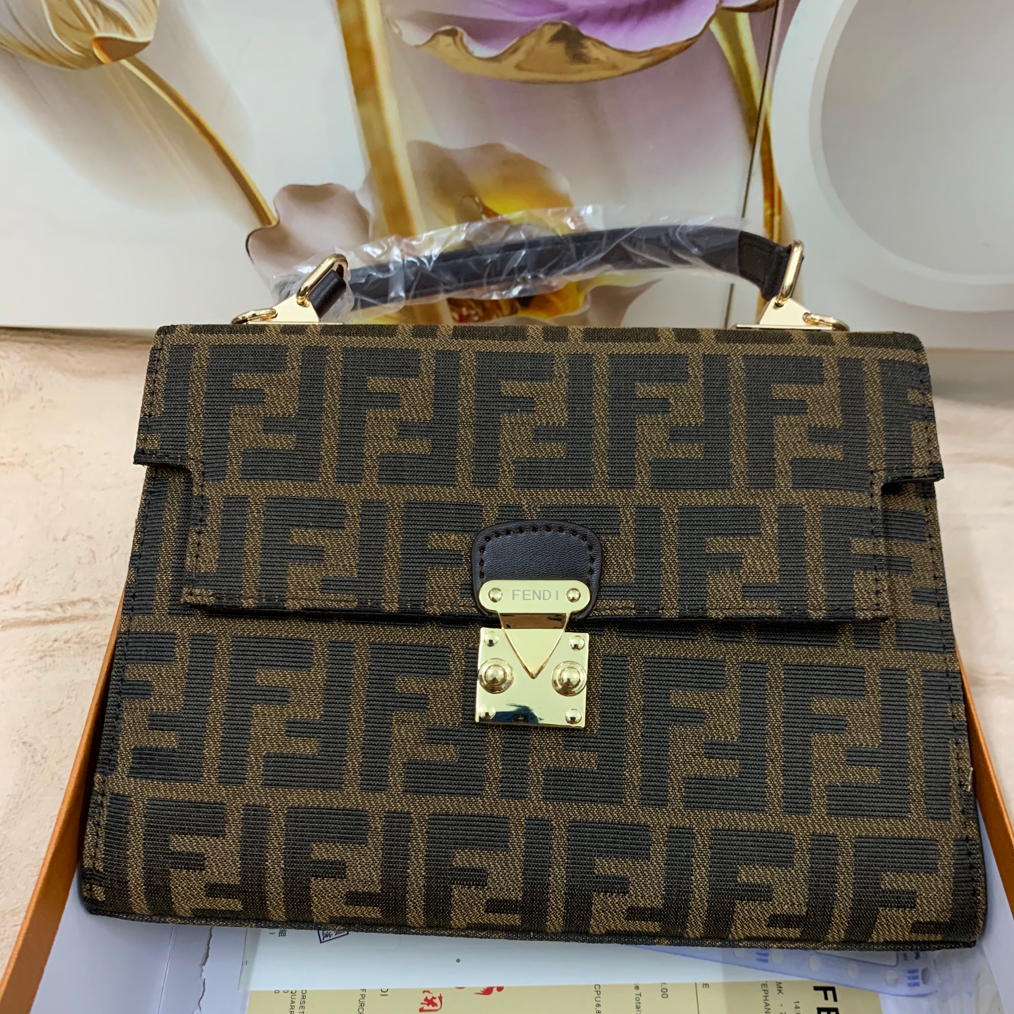 Fendi Túi Xách giá rẻ Tháng 5,2023|BigGo Việt Nam