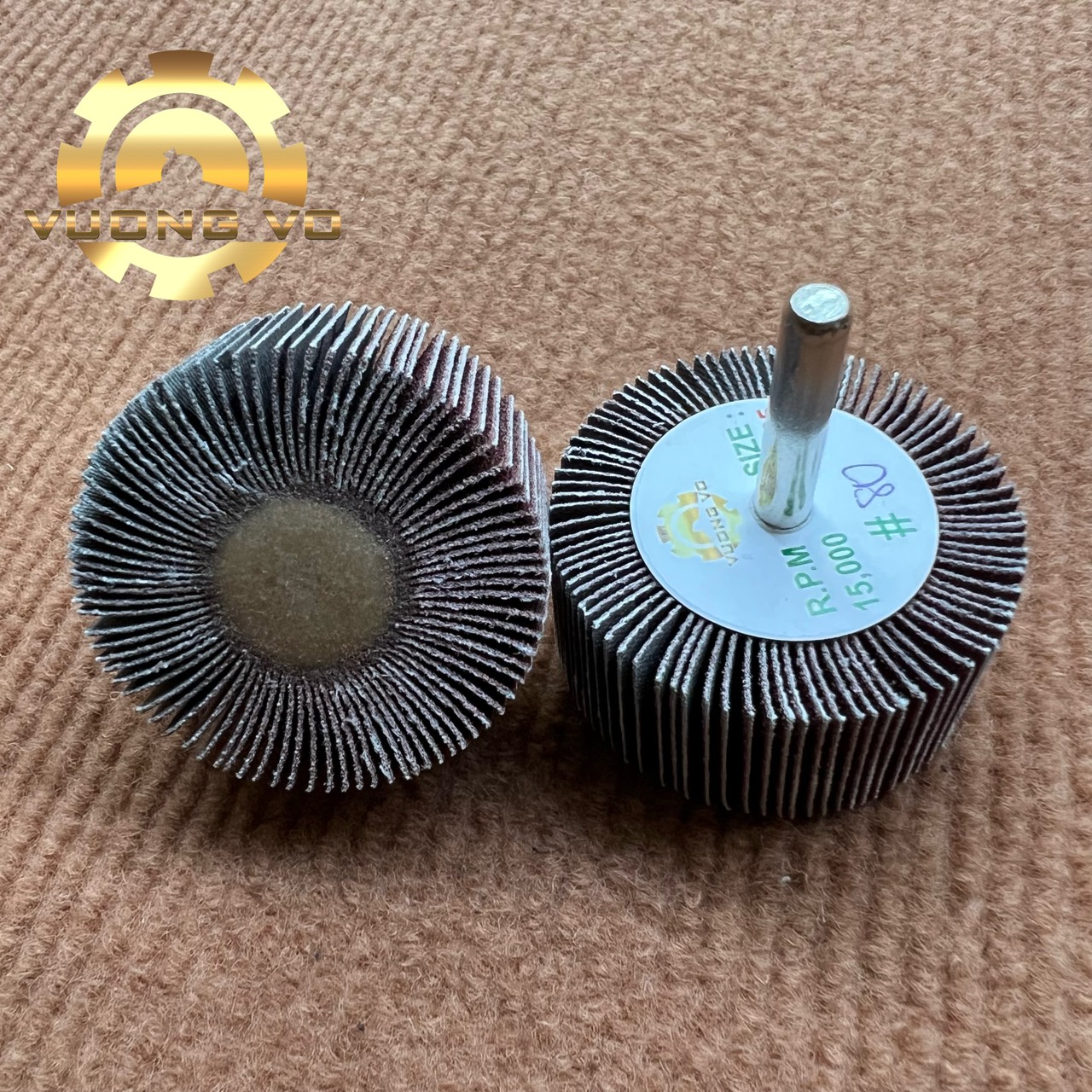 Nhám trụ carem-nhám trụ chuôi-nhám trục xếp đánh bóng kim loại 30x25x6mm cán 6mm chất liệu nhám Đức