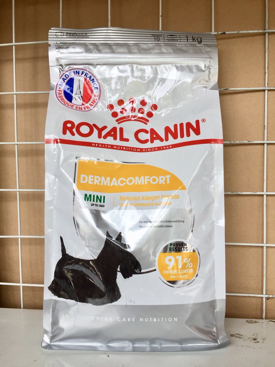 Thức ăn khô dạng Hạt cho Chó Royal Canin Mini Dermacomfort 1kg - Thức ăn cho chó