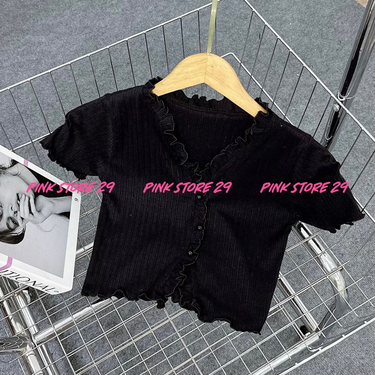 Áo Croptop Tay Ngắn PINKSTORE29 Viền Bèo Cúc Ngọc A5042