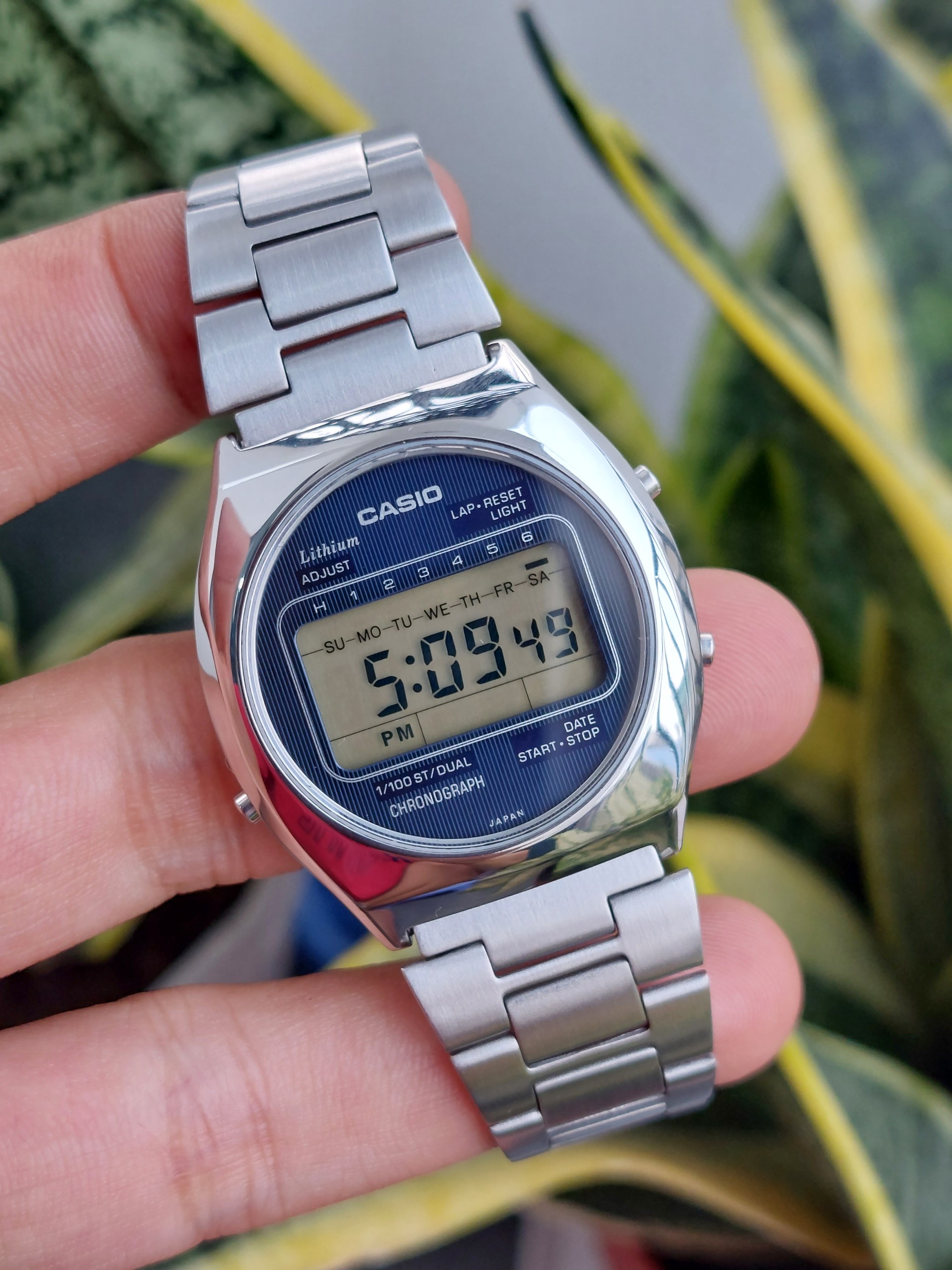 Đồng hồ nam Casio điện tử mặt xanh chạy pin hàng Si