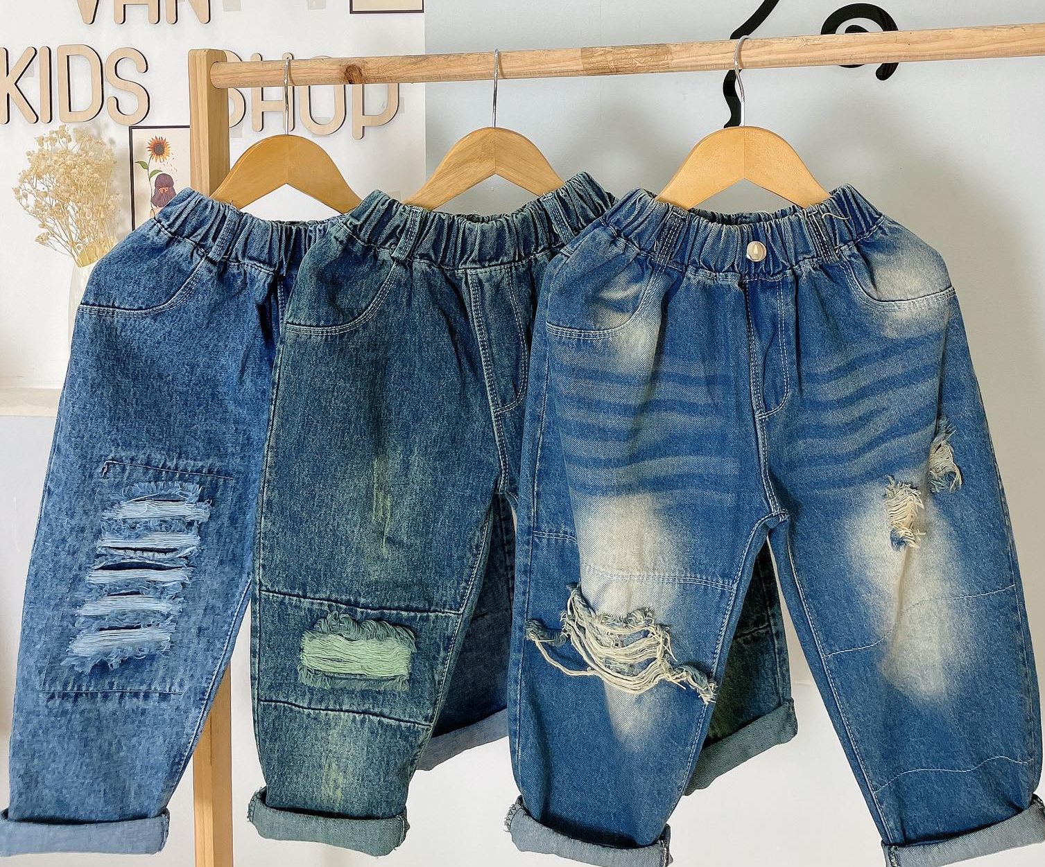 Quần jean rách baggy sành điệu cho bé trai