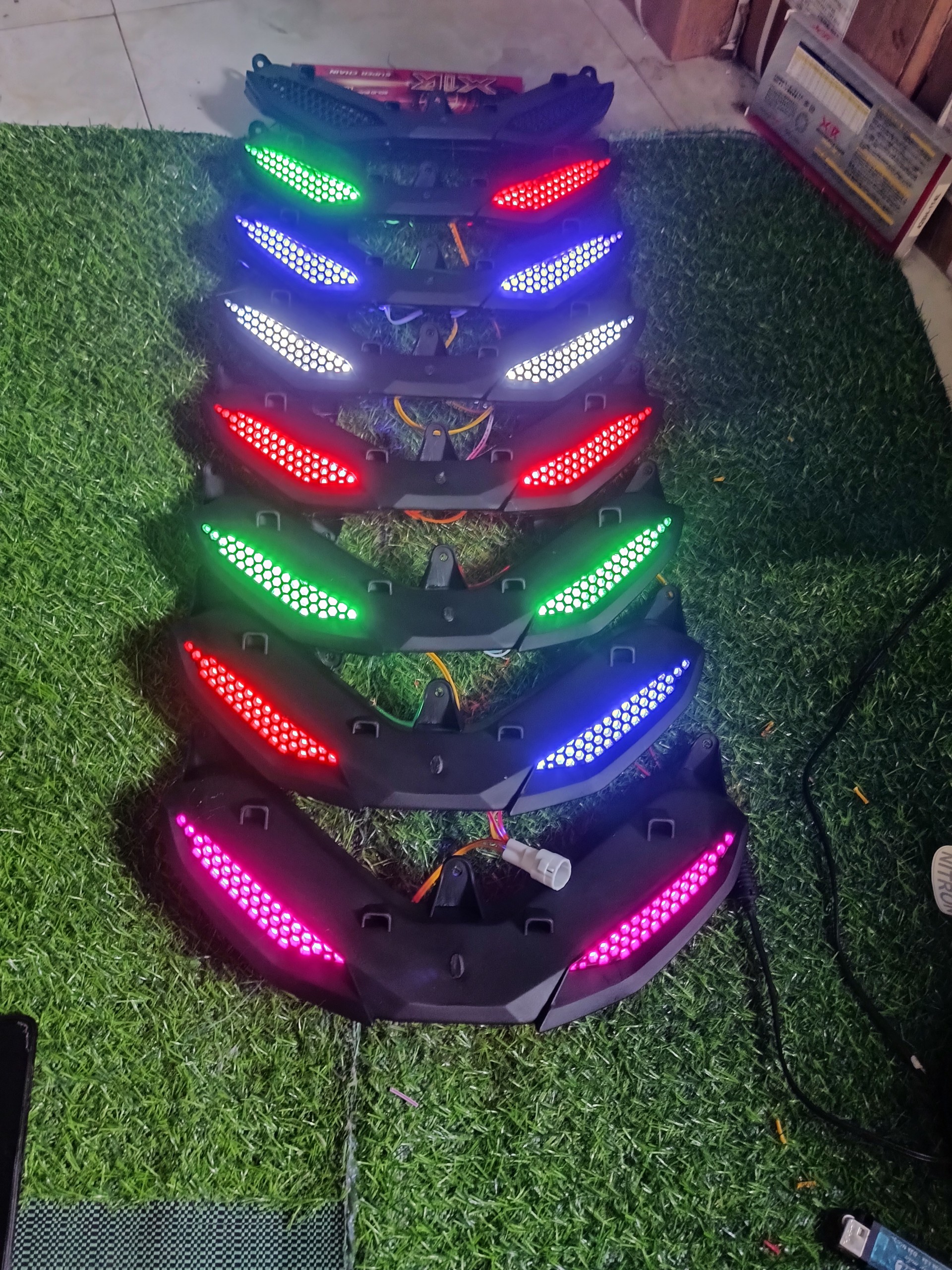 demi lưới ex 150 có đèn làm hoàn chỉnh rắc cắm.