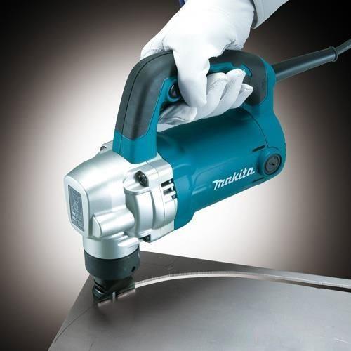 Máy cắt kim loại makita jn3201