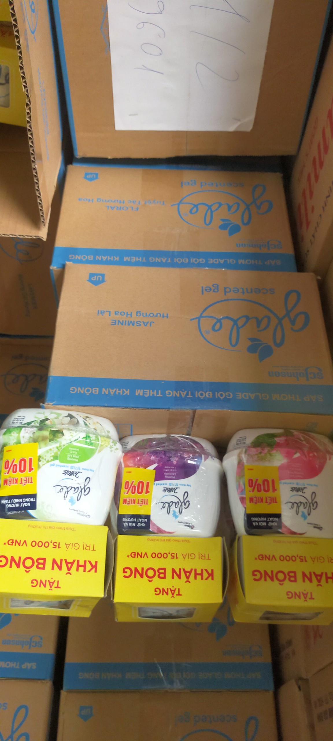 Bộ đôi sáp thơm Glade 180g Lavender, hoa lài, tuyệt tác hương hao, giúp phòng luôn thơm mát, khử mùi hôi