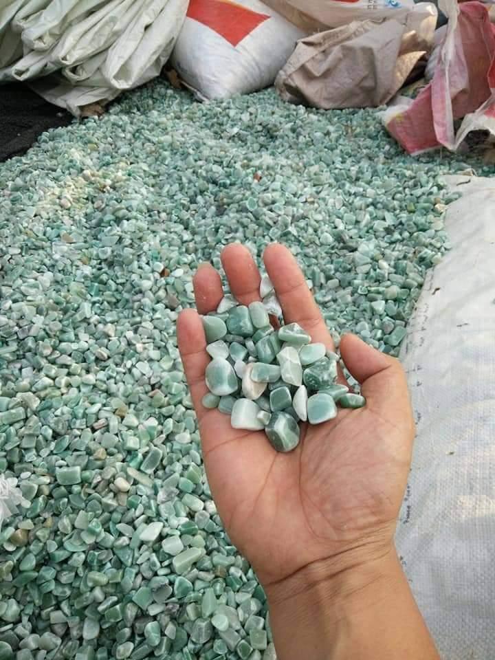 Đá thạch anh vụn đánh bóng tự nhiên 100%