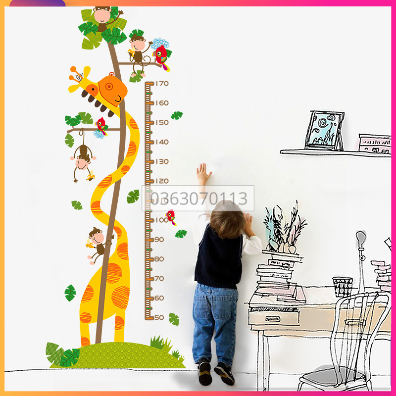 Decal dán tường thước đo loài vật vui đùa cùng hưu cao cổ cho bé XH9269