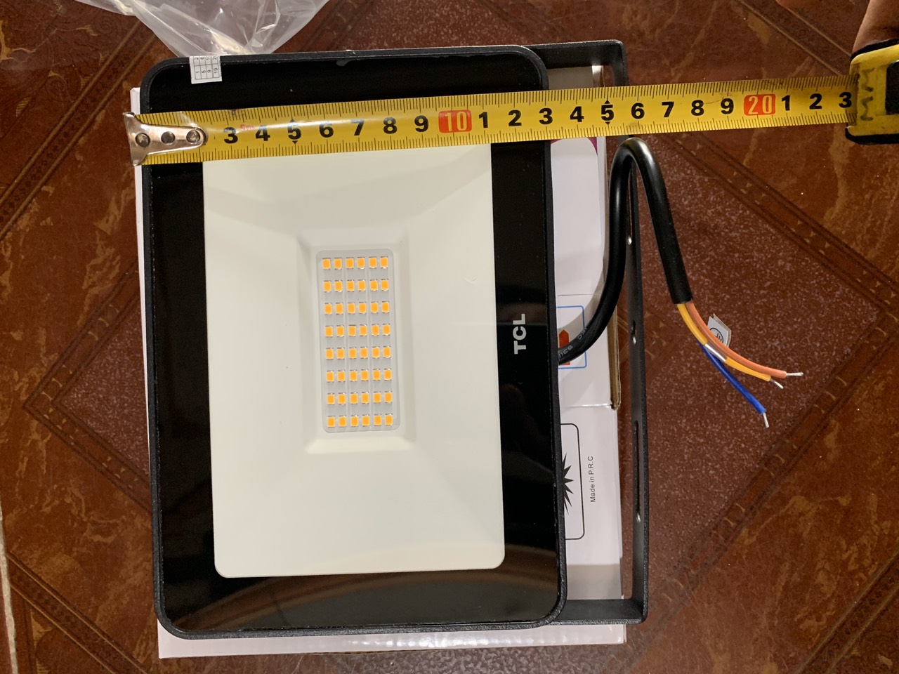 Đèn pha LED 20W chính hãng TCL - Ánh sáng vàng