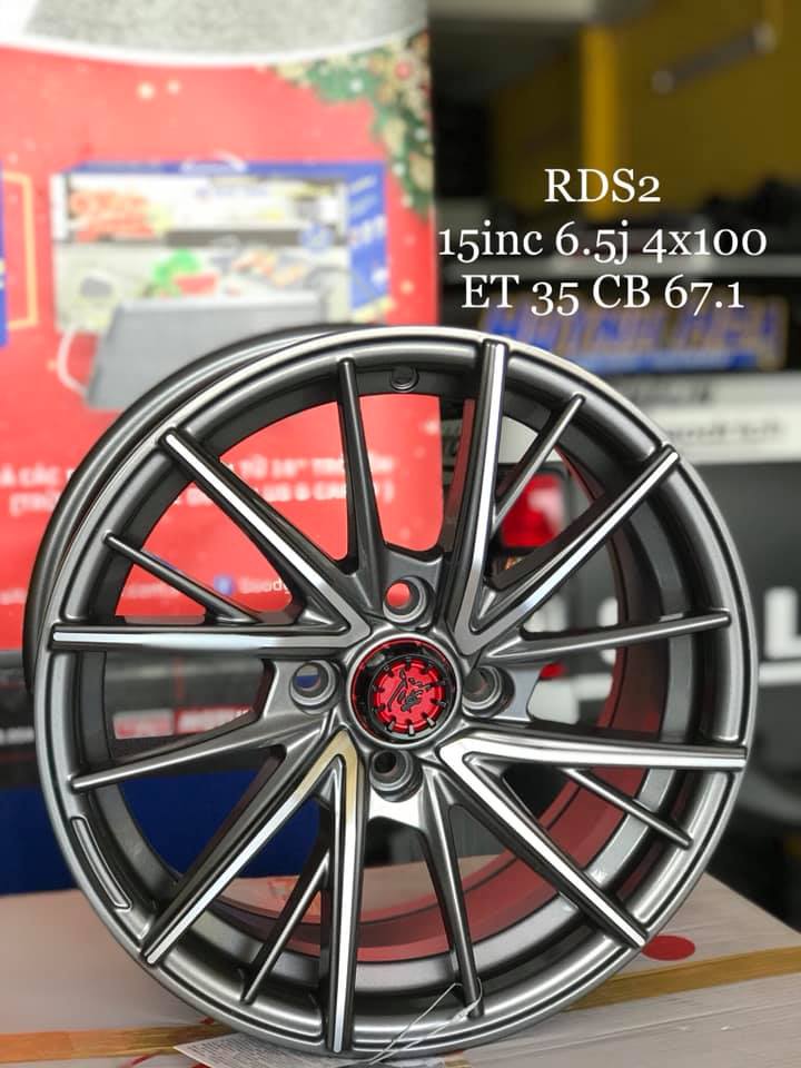 Bộ 4 mâm 15 inch, 4 lỗ, lắp cho nhìu dòng xe thông dụng