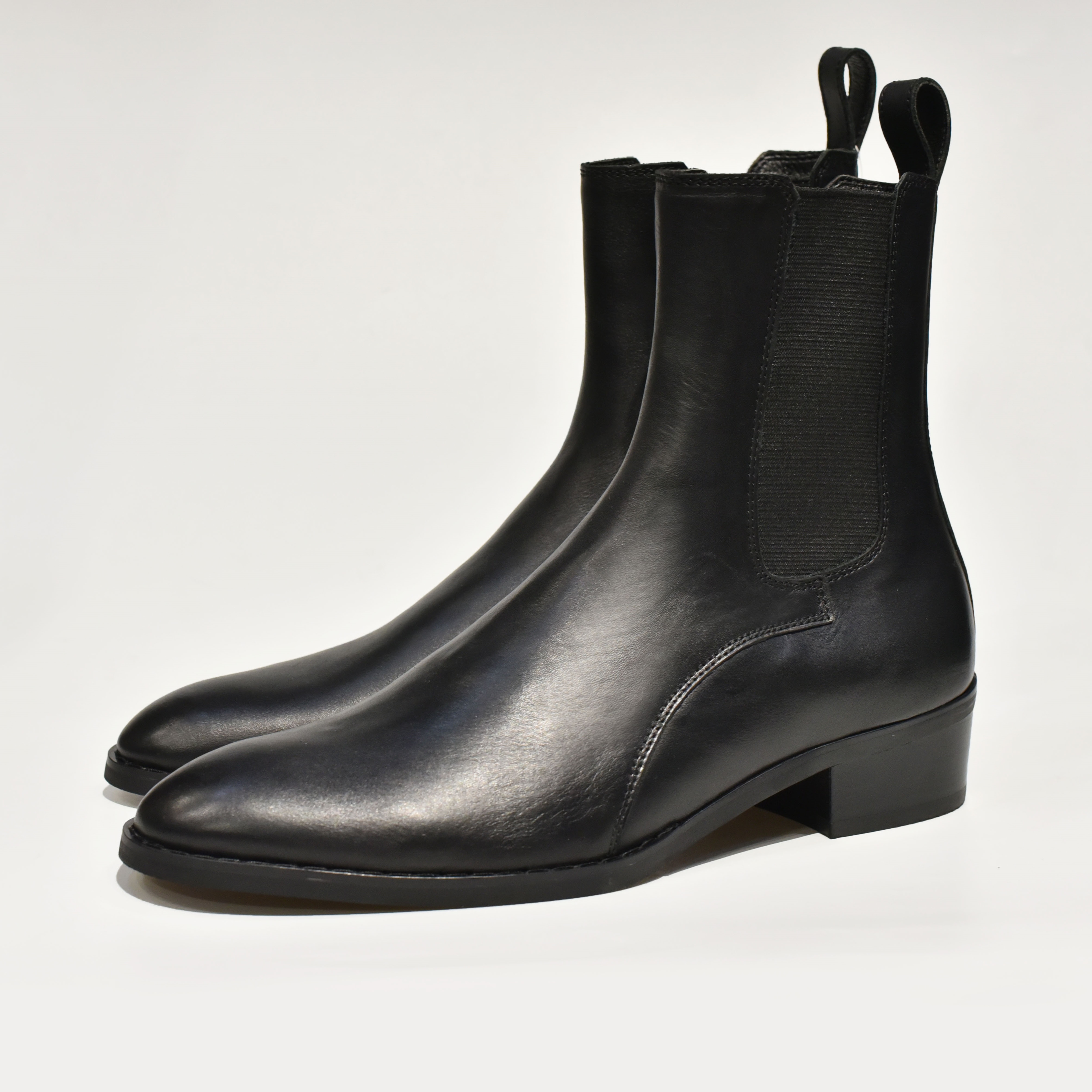 TATHANIUM Footwear Giày Chelsea boot nam gót 4cm cổ cao màu đen da bò mộc