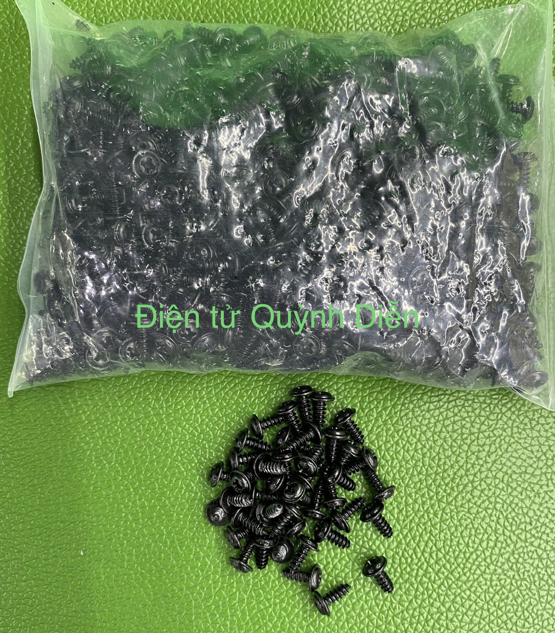 Ốc vít bắt ampli, bắt còng, bắt fet, kích, ốc răng xoắn 3mm dài 8mm ĐEN (túi 1Kg =1000 gam)