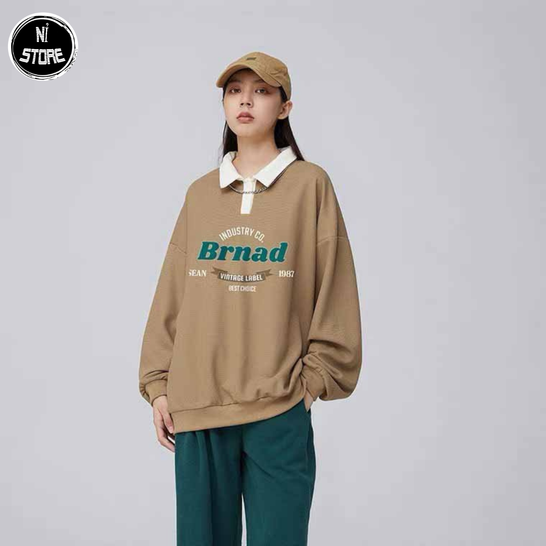 Áo khoác Sweater Nam Nữ Chui Đầu Họa Tiết Chữ BRNAD Trẻ Trung  ,Chống Nắng Cặp Đôi Fom Rộng. Áo Polo Cổ Bẻ Gài Nút Unisex Thu Đông Dài Tay Nâu - NỈ STORE M03