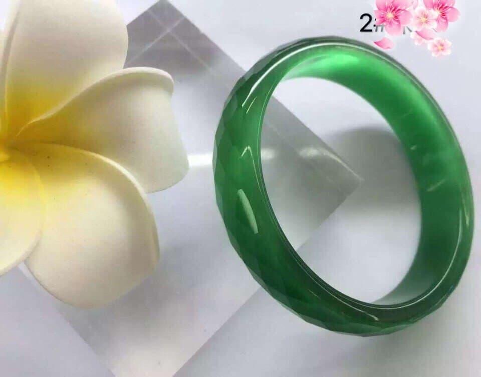 Vòng Tay Bản Liền Đá Mắt Mèo Màu Xanh Lá
