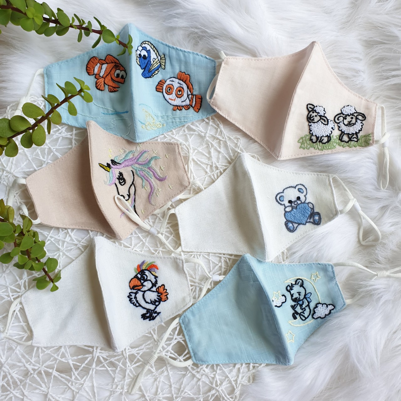 Khẩu trang bé gái bé trai thêu tay vải linen thoáng khí từ 5 đến 9 tuổi