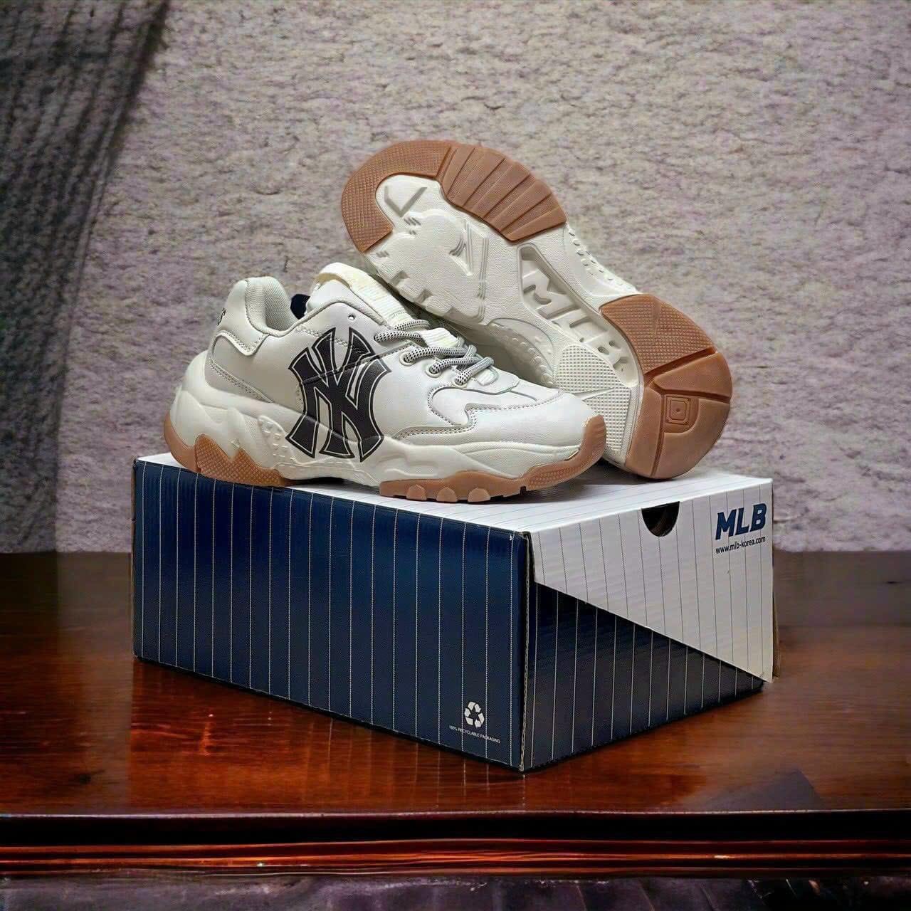 Giày MLB đế nâu chữ đen mẫu mới [ FORM CHUẦN 1-1]. Giày thể thao MLB NY nam nữ đế nâu dễ phối đồ