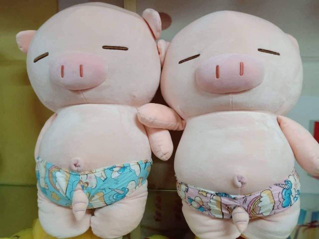 Gấu Bông Heo Mặc Quần Chip Có Ciu, Siêu Mềm Mịn