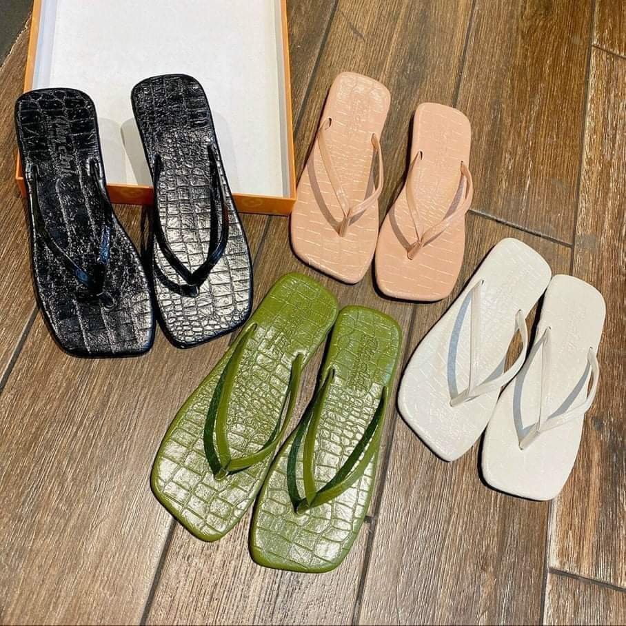 Dép bệt xỏ ngón da rắng