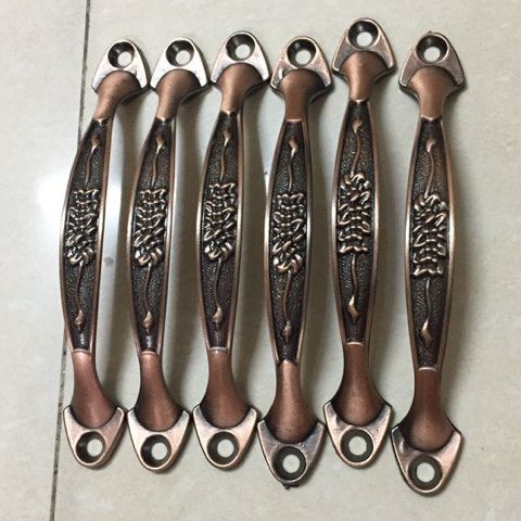 Tay nắm cánh tủ