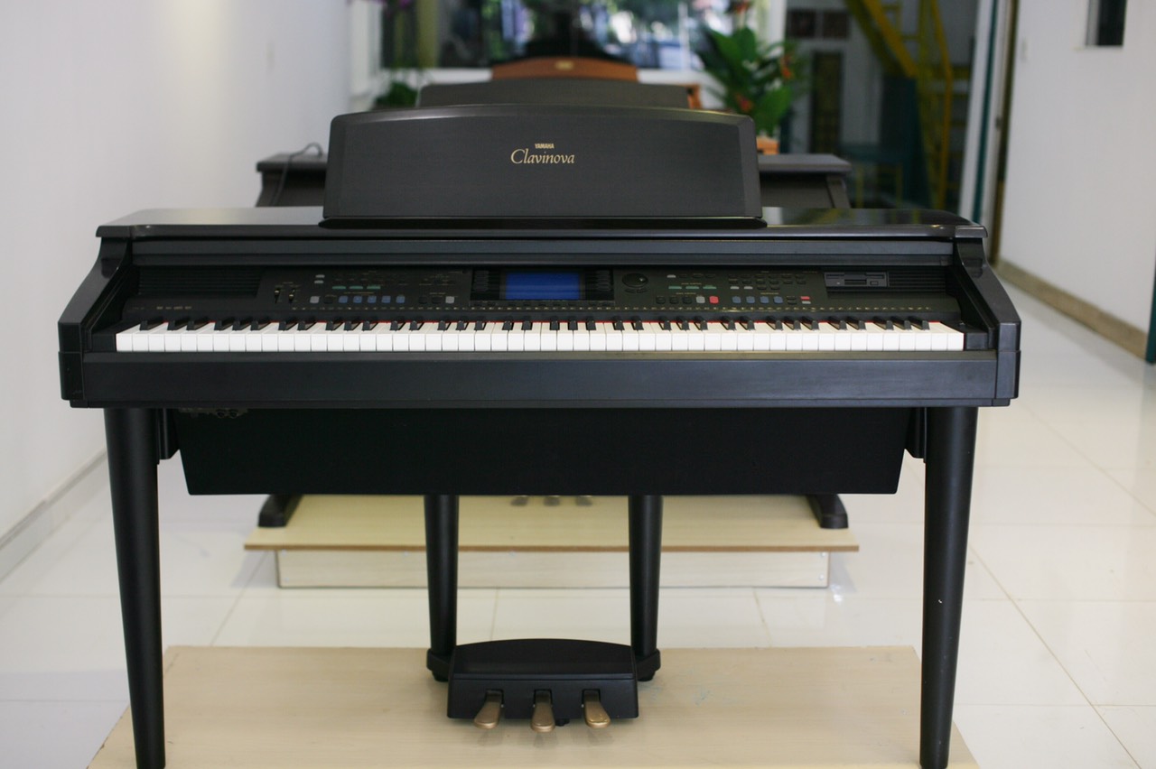 Đàn piano điện yamaha cvp 96.