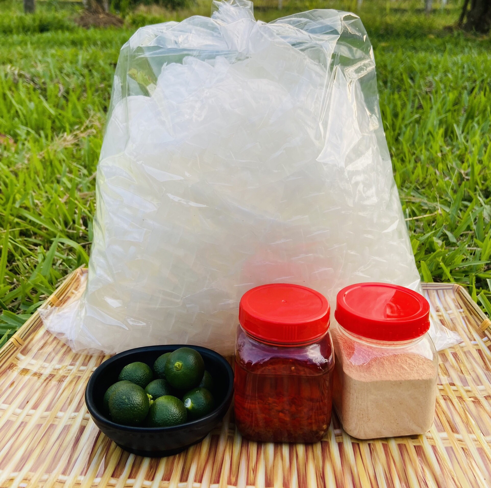 (3món)Combo 0.5ky rìa mỏng phơi sương + 100gr muối nhuyễn chay + 100gr ớt sate toi- bánh tráng MIMIN