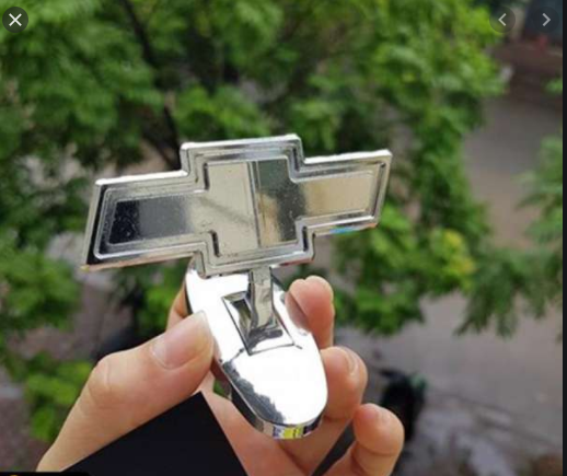 Huy hiệu logo cao cấp hãng xe chevrolet gắn nắp capo