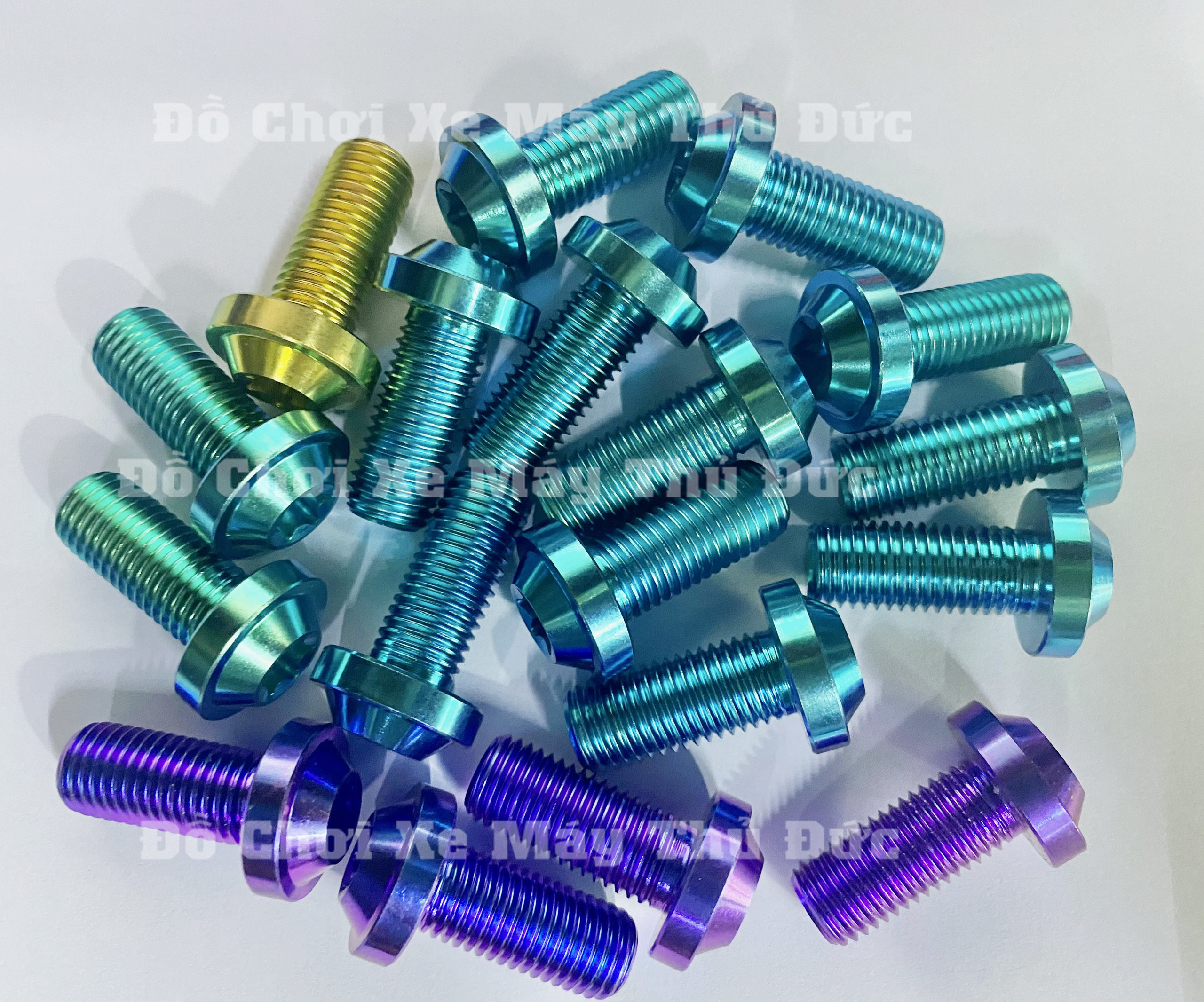 [HCM]Ốc Titan 10li23 gắn pat heo yamaha