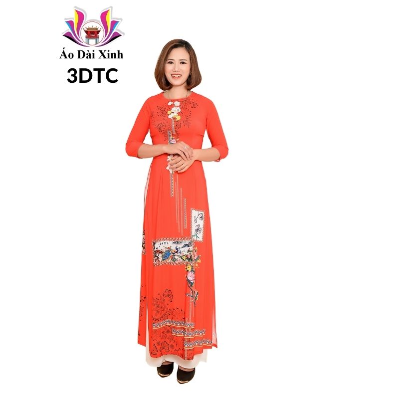 Áo dài truyền thống, cổ tròn tay lỡ.
