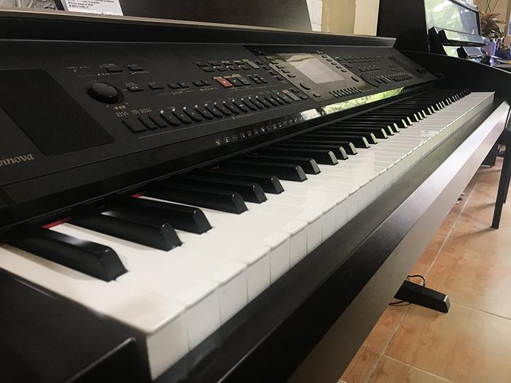 Đàn piano điện yamaha cvp 303