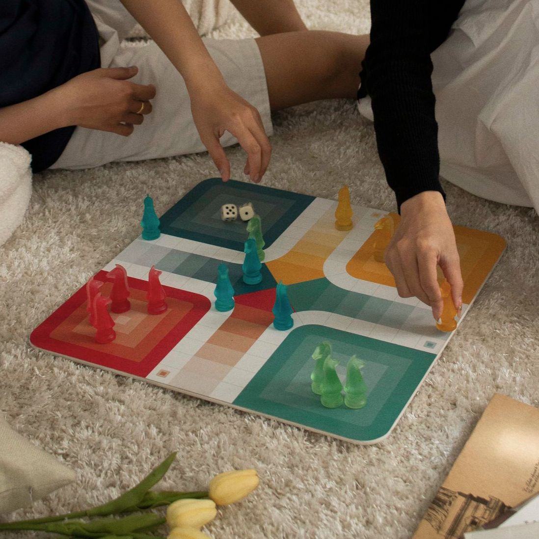 Bộ cờ cá ngựa lumina phiên bản đặc biệt thiết kế đầy màu sắc The Craft House