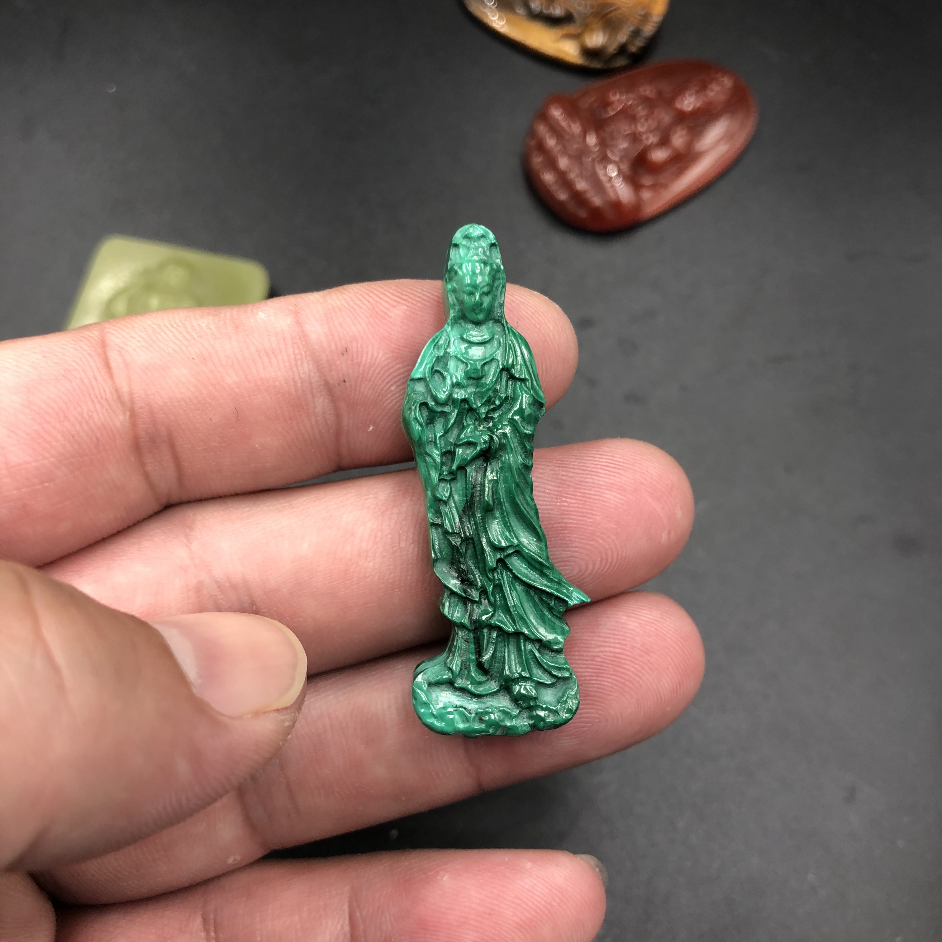 Mặt phật bà Quan Âm đá Lông Công Malachite CP459