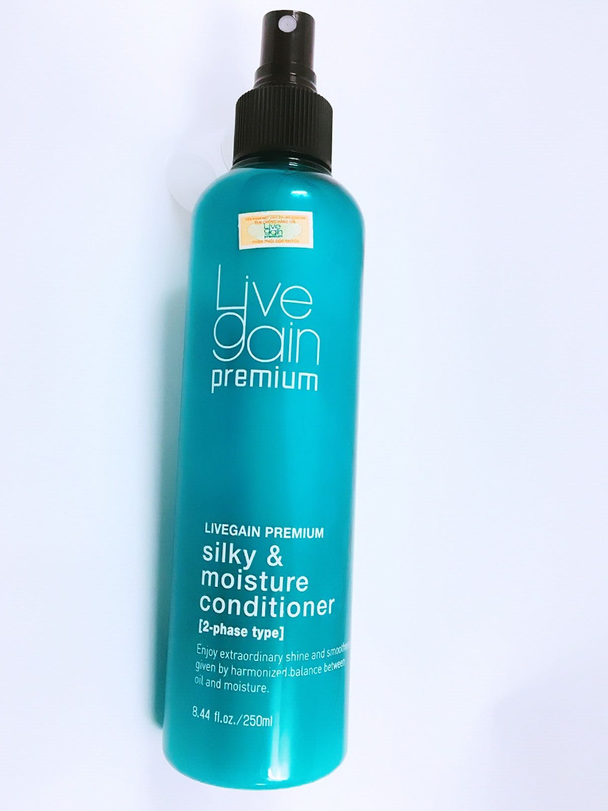 [Chính hãng] Xịt dưỡng ẩm tóc Livegain Leave-in Conditioner 250ml Hàn Quốc