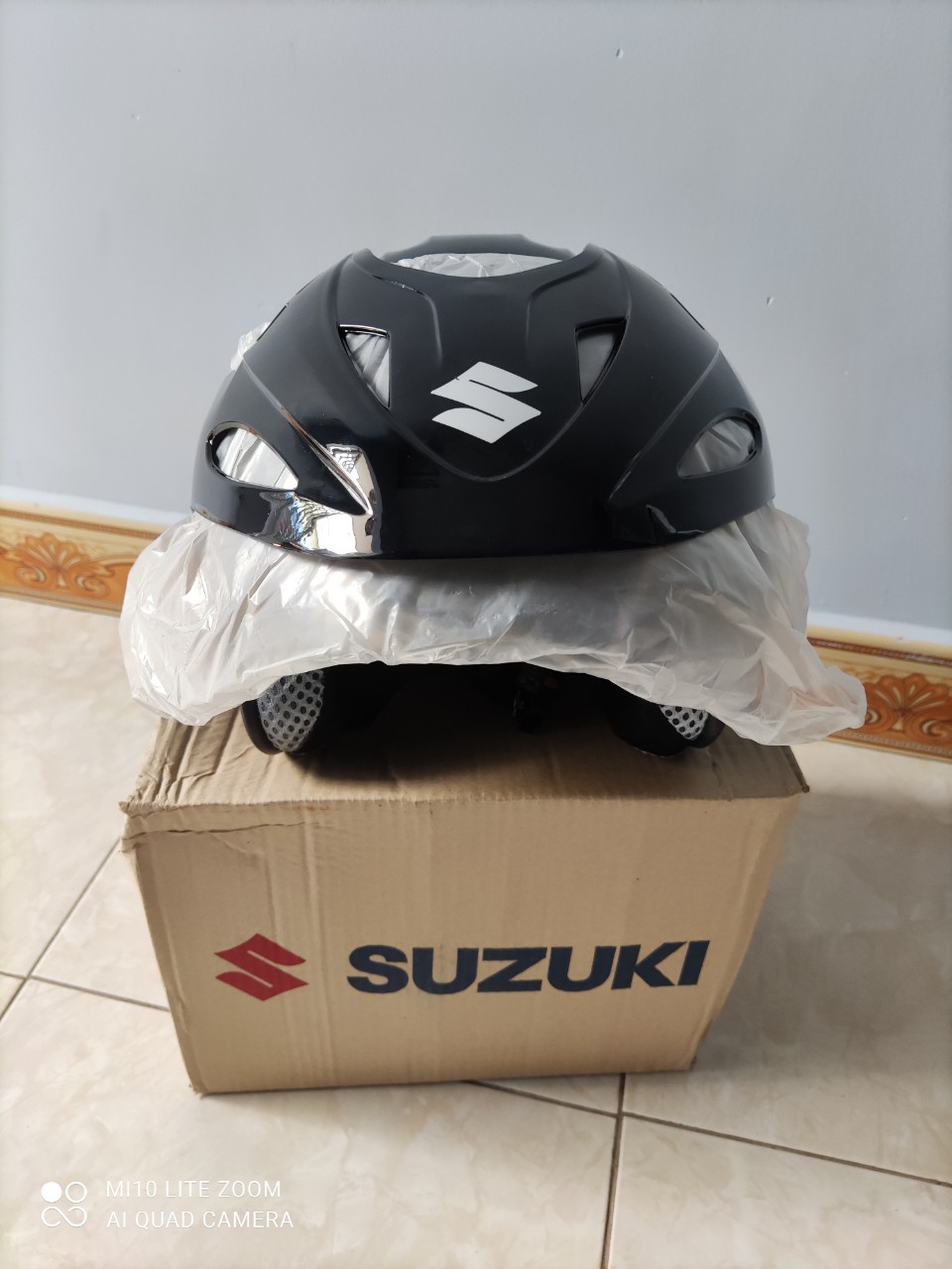 [HCM]mũ bảo hiểm SUZUKI 3/4 Nk theo xe satria từ Indonesia