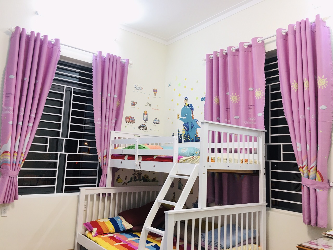 Rèm cửa sổ, cửa phòng ngủ chống nắng giá rẻ, hoạ tiết cho thiếu nhi TNS-009