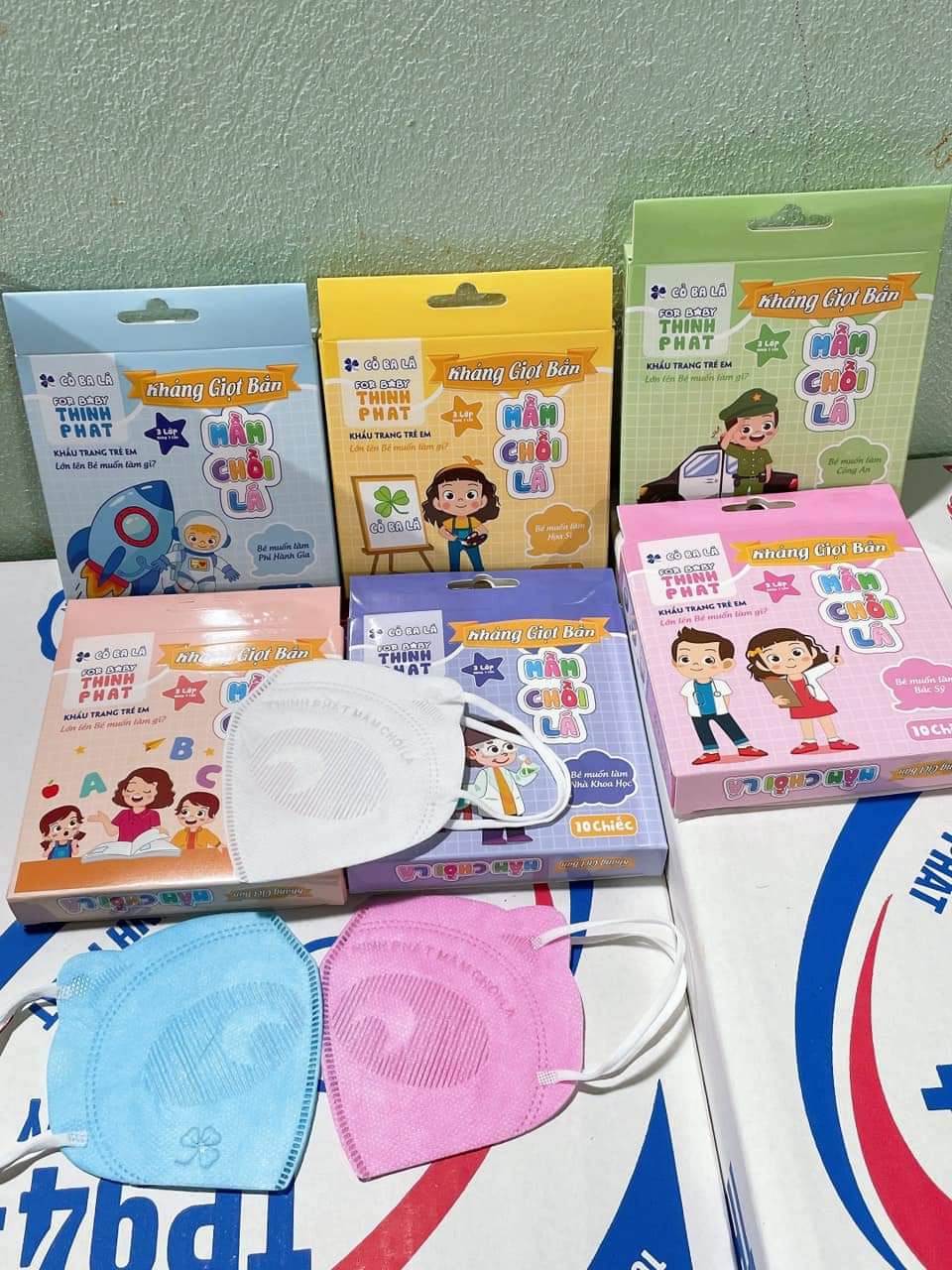 Hộp 10 Chiếc Khẩu trang 3D hình Gấu Panda cho bé 2-7 tuổi