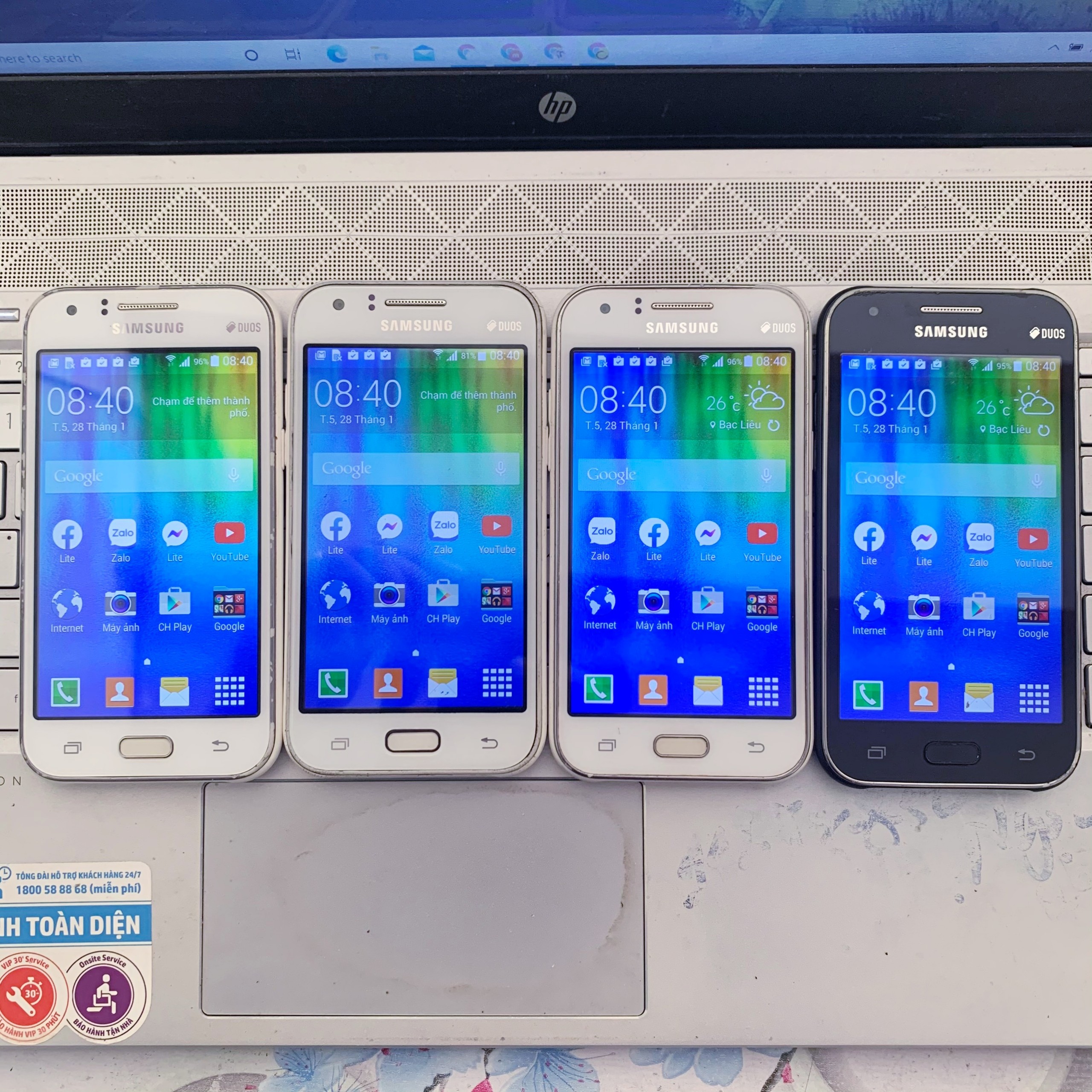 Điện thoại cảm ứng Samsung J100 gia rẻ đầy đủ chức năng