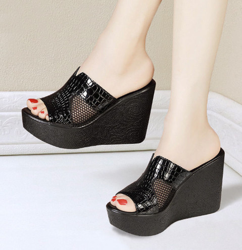 Dép đế xuồng 10f da sần phối lưới
