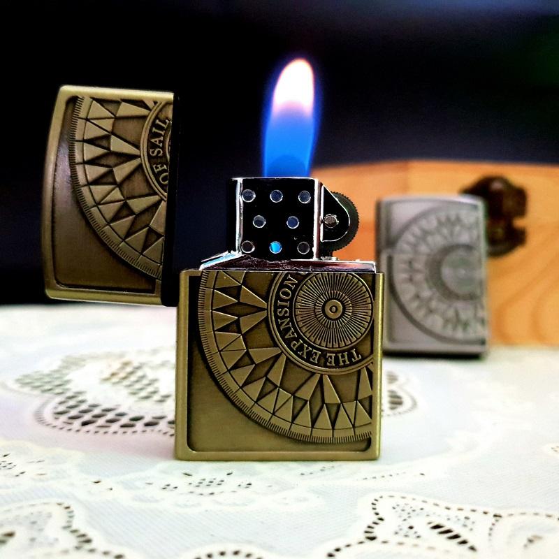 Bật lửa gas đá kiểu zippo dập nổi hình La Bàn - Nhi Hân Store