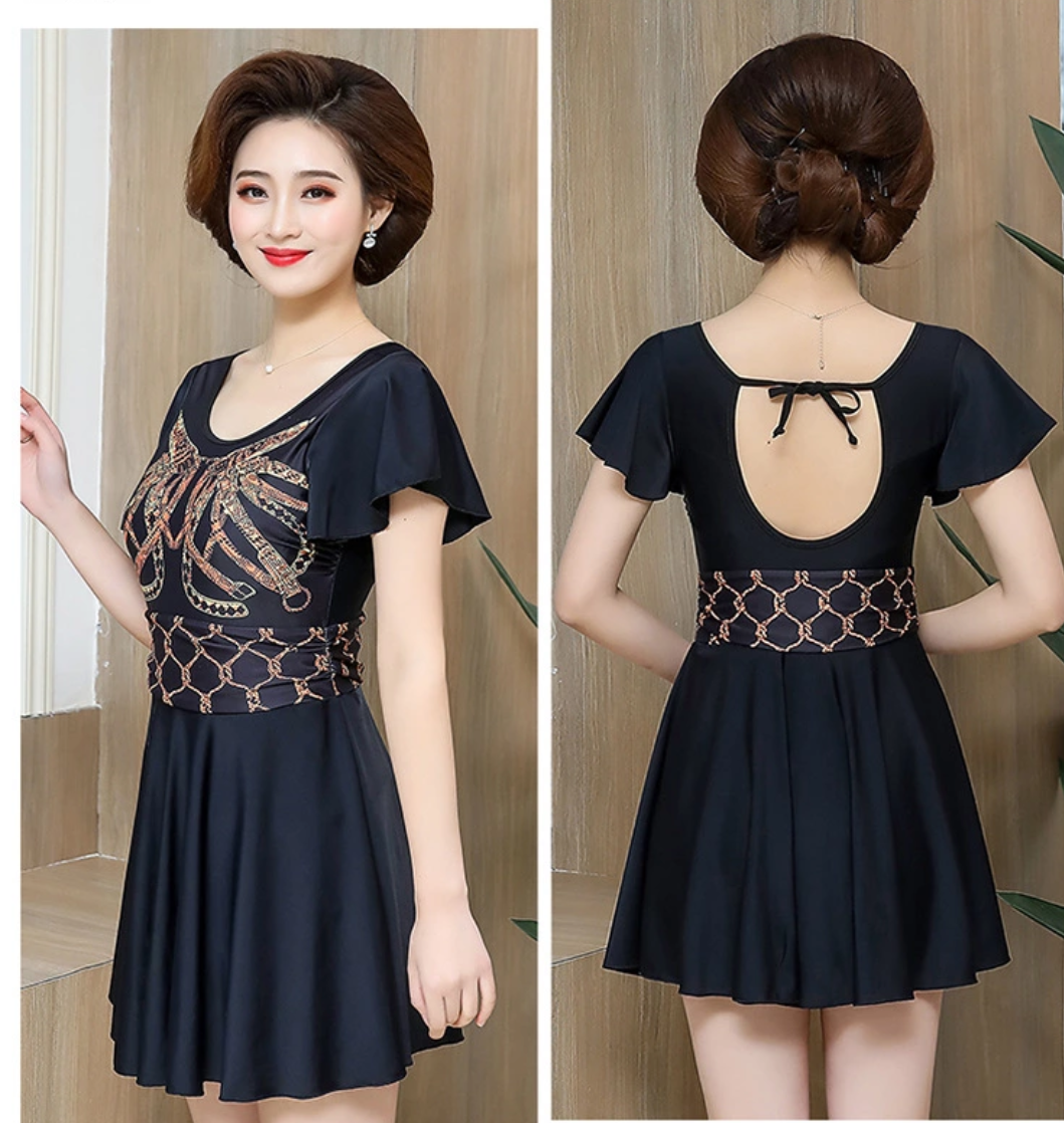 Đồ bơi trung niên sang trọng che bụng